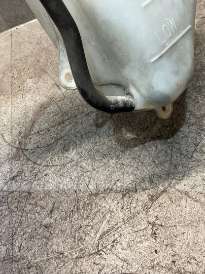 2013 Suzuki Vitara - Overflow Bottle - (TAG18166)