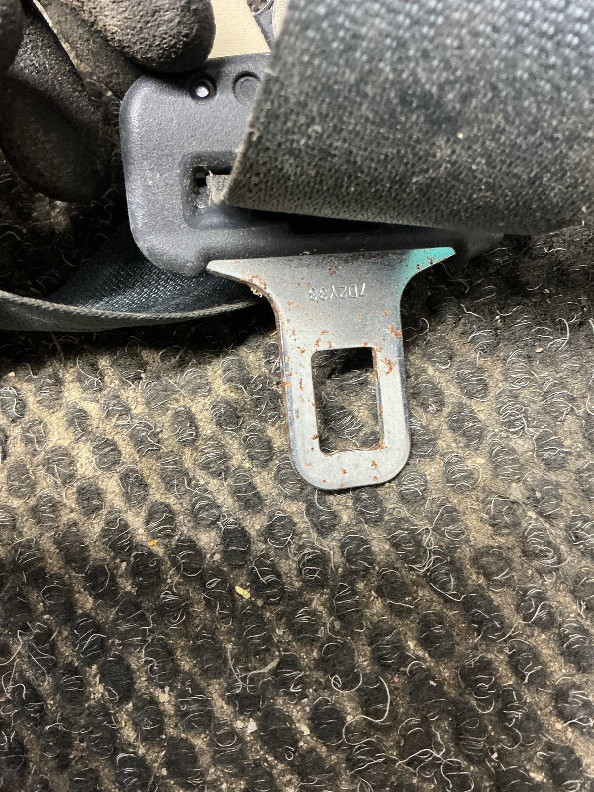 2012-2020 Mitsubishi Outlander III GF*W- Left Rear Seat Belt- (TAG11408)