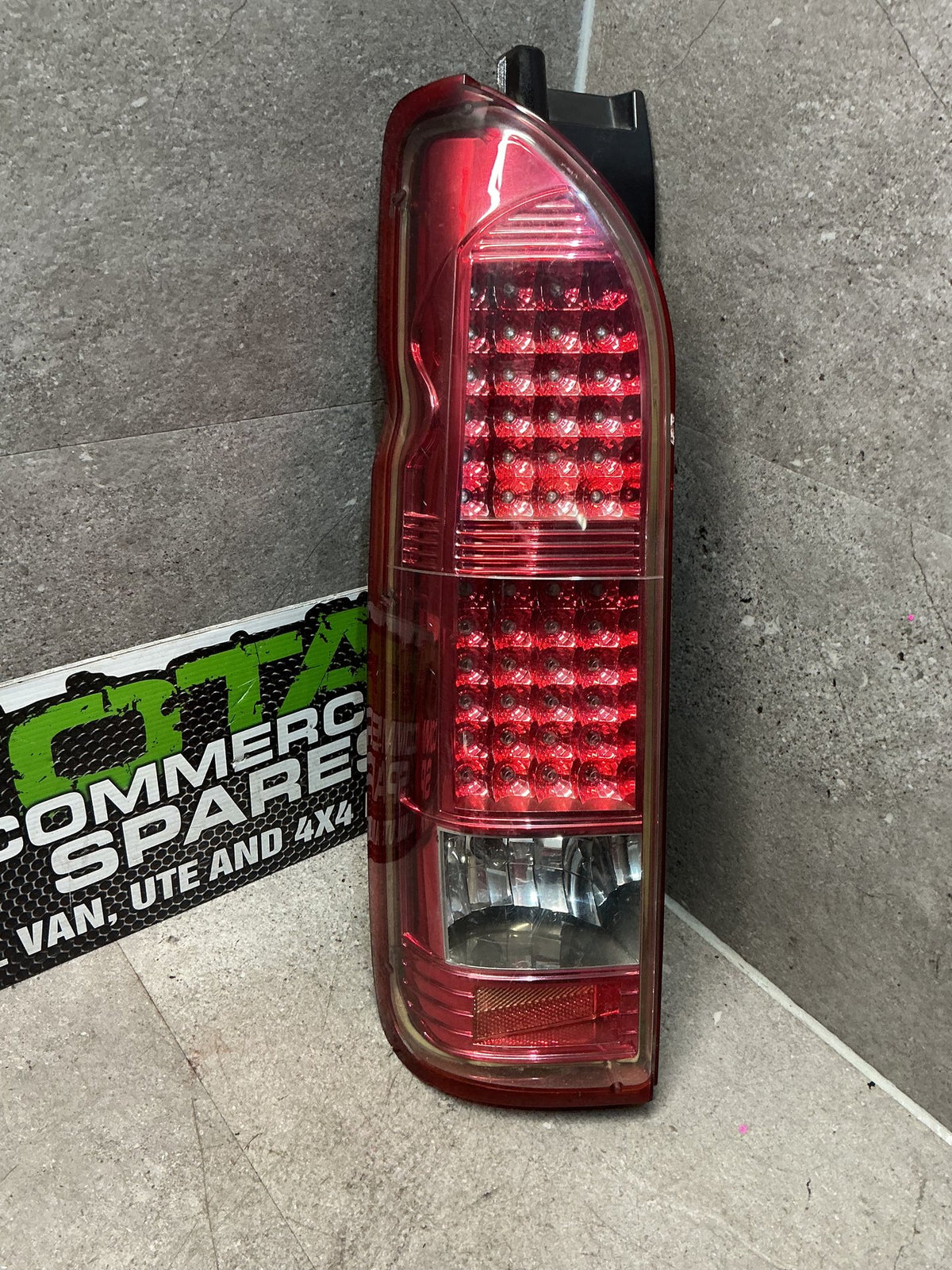 2010 Toyota Hiace KDH200- Taillight Set- (TAG14118)