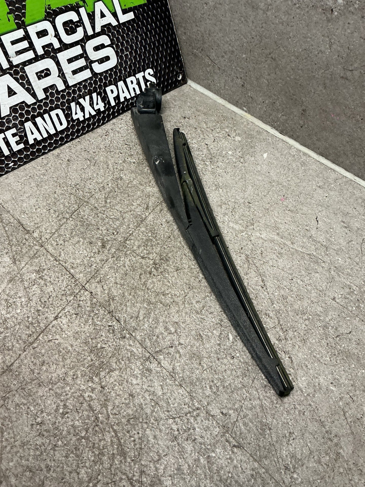 2007-2014 Toyota Highlander U40- Rear Wiper Arm- (TAG15303)