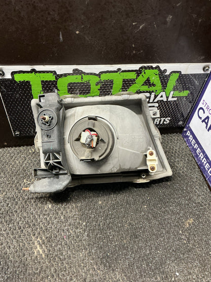2001-2004 Toyota Hilux KZN165- Left Headlight- (TAG9624)