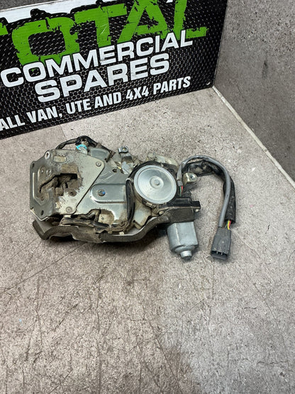 2004 Toyota Estima ACR30 - Right Rear Door Lock Actuator - (TAG16137)