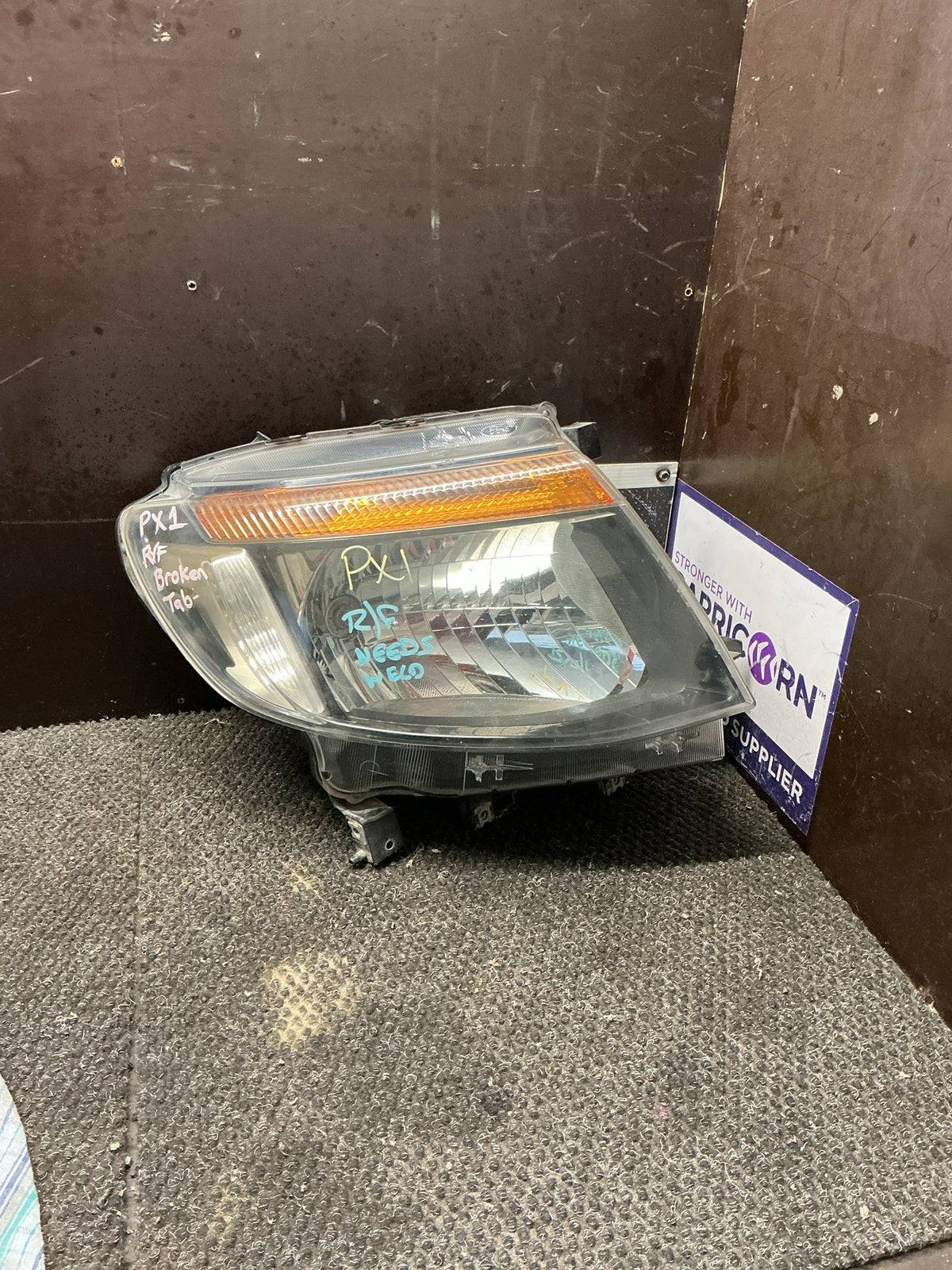 2012 Ford Ranger PXI- Right Headlight- (TAG9586)