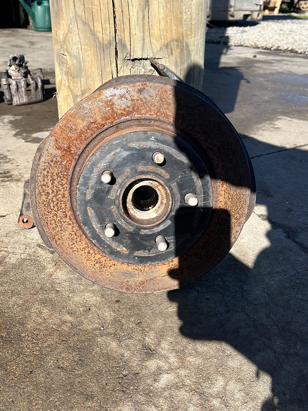 2013 Ford Kuga- Left Rear Hub Assembly- (TAG8554)