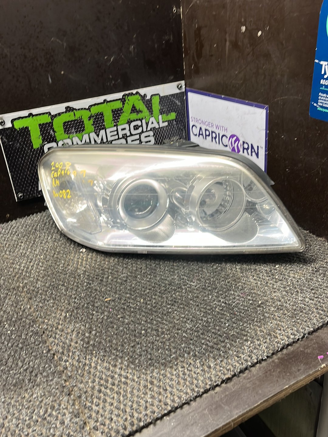2008 Holden Captiva 7- Right Headlight- (TAG9068)