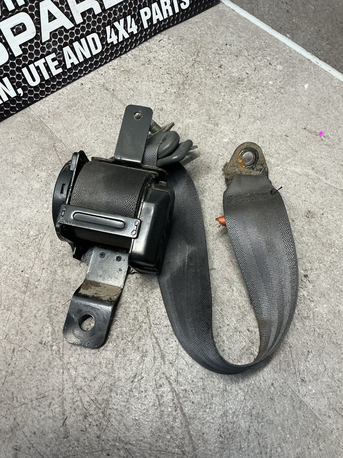 1996-2006 Mitsubishi Triton K7*T- Left Rear Seat Belt- (TAG13518)