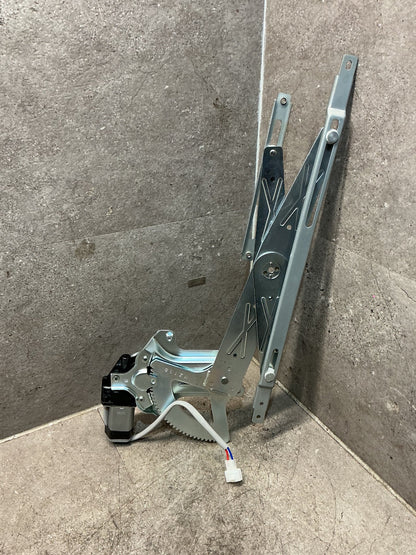2002 Ford Courier - Left Front Window Regulator/Motor - (TAG18285)
