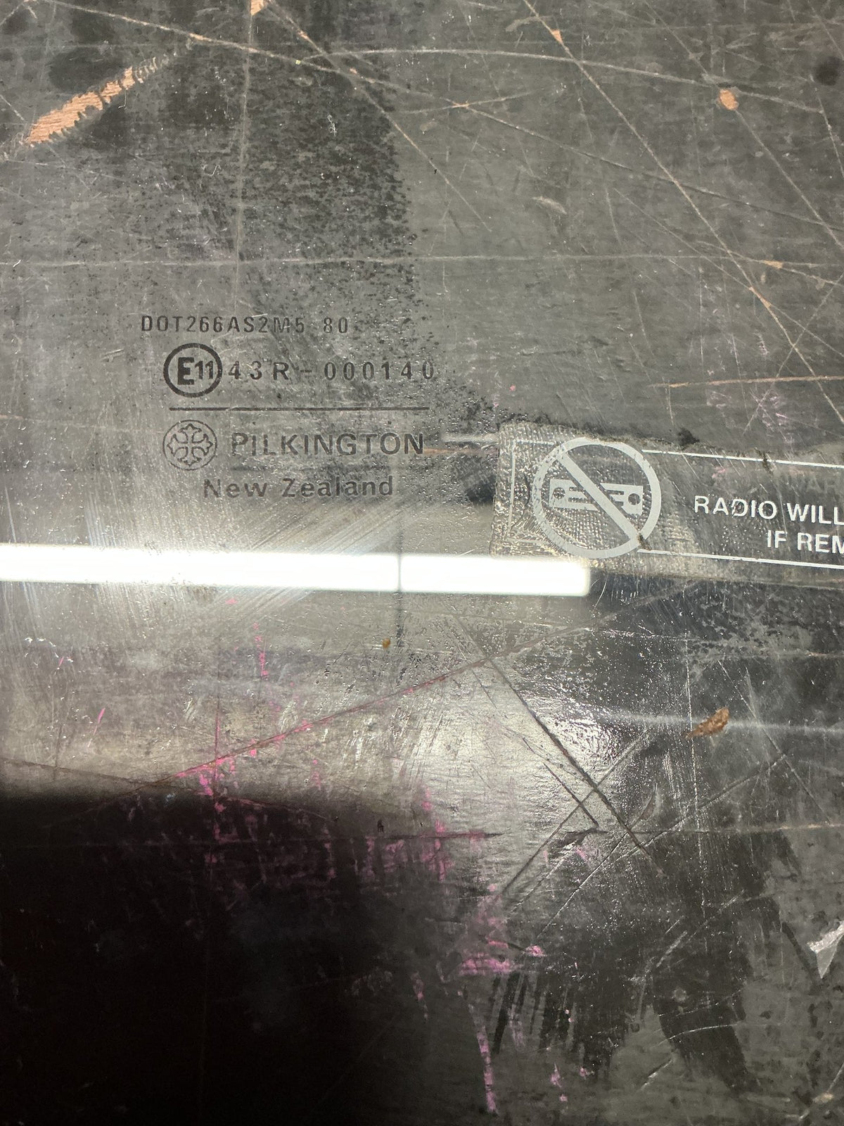 1988-1998 Toyota Hilux LN85- Right Front Door Glass- (TAG12943)