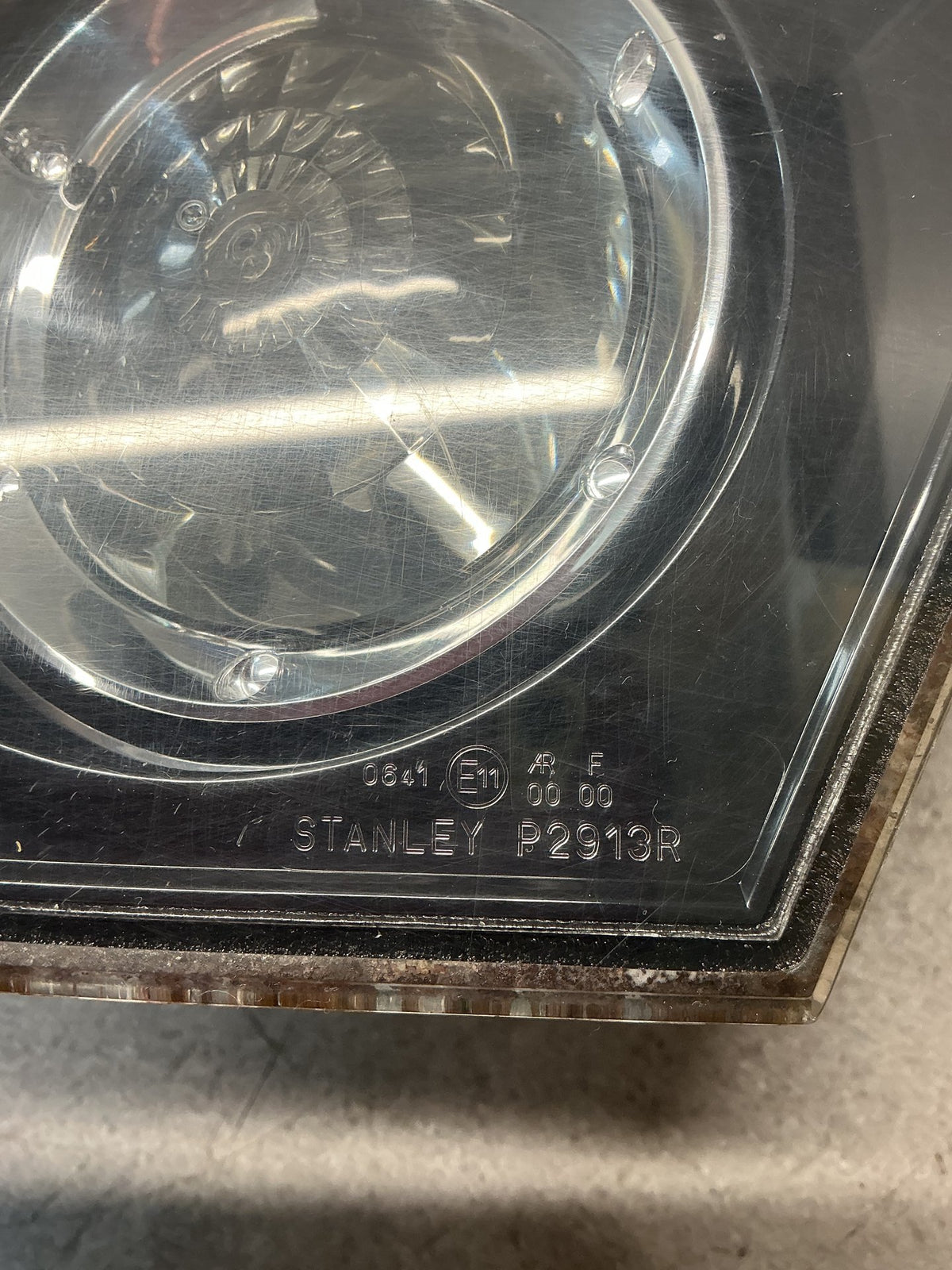 2006 Mazda Axela- Right Tailgate Light- (TAG14665)