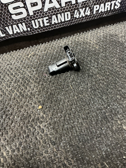 2006 Toyota Hilux- Air Flow Meter- (TAG10990)