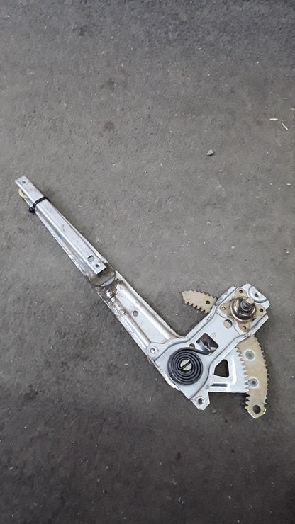 2006 Mitsubishi L300 III P0*V P05V, P05W, P15V- Left Front Window Regulator/Motor- (TAG1810)