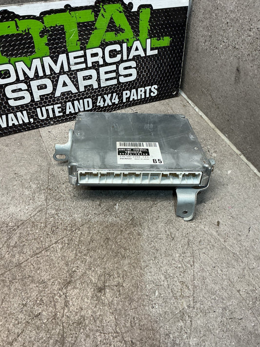 2004 Toyota Estima ACR30 - ECU - (TAG16118)