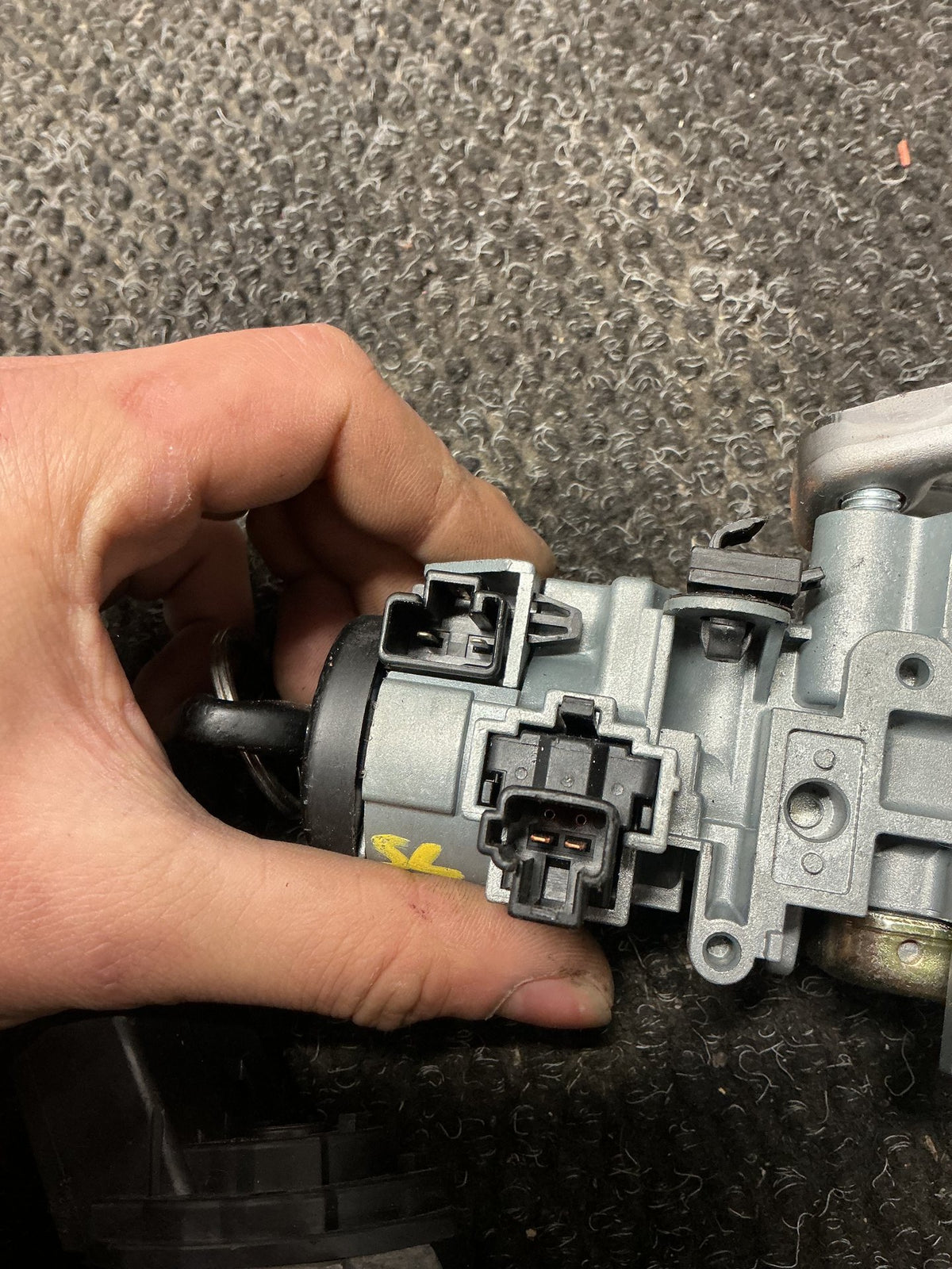 2001 Mazda Premacy 3W180- Ignition With Key- (TAG10845)