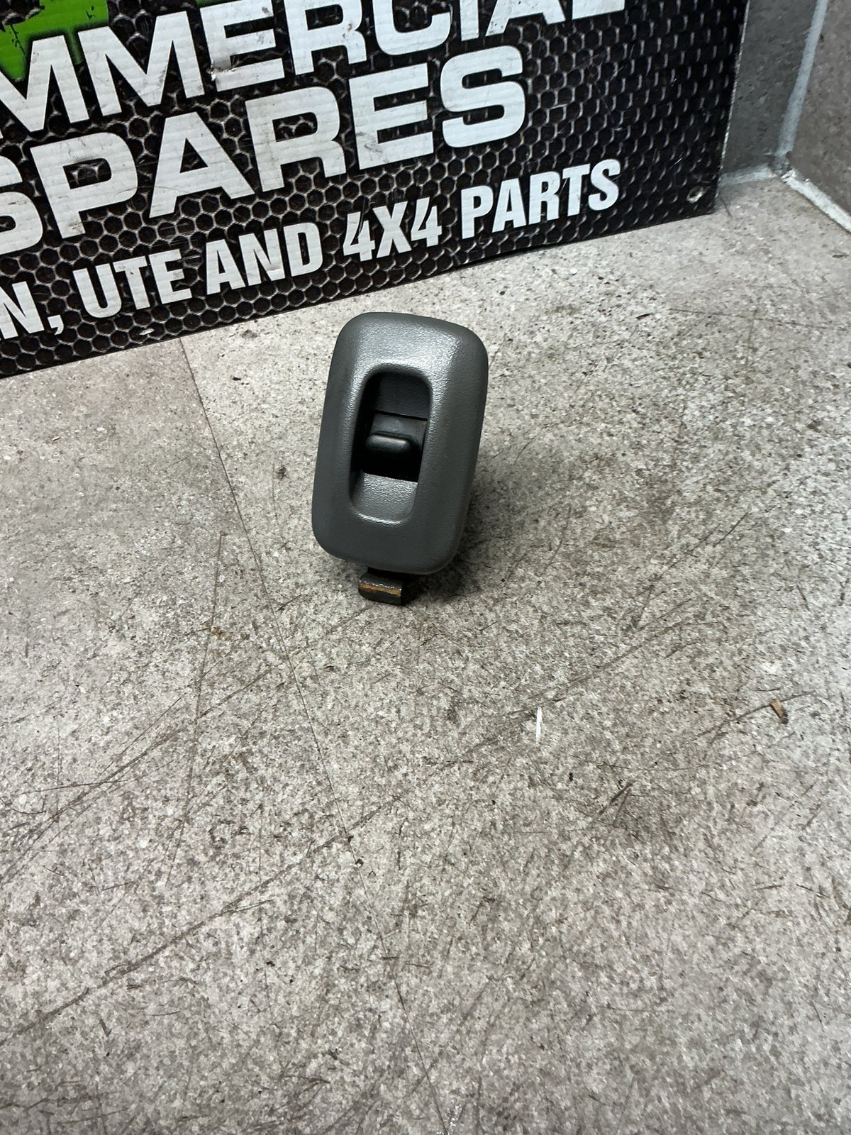 2011 Nissan Navara- Right Rear Window Switch- (TAG16034)
