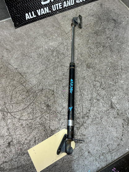 1995 Toyota Land Cruiser HDJ81- Right Tailgate Strut- (TAG17384)