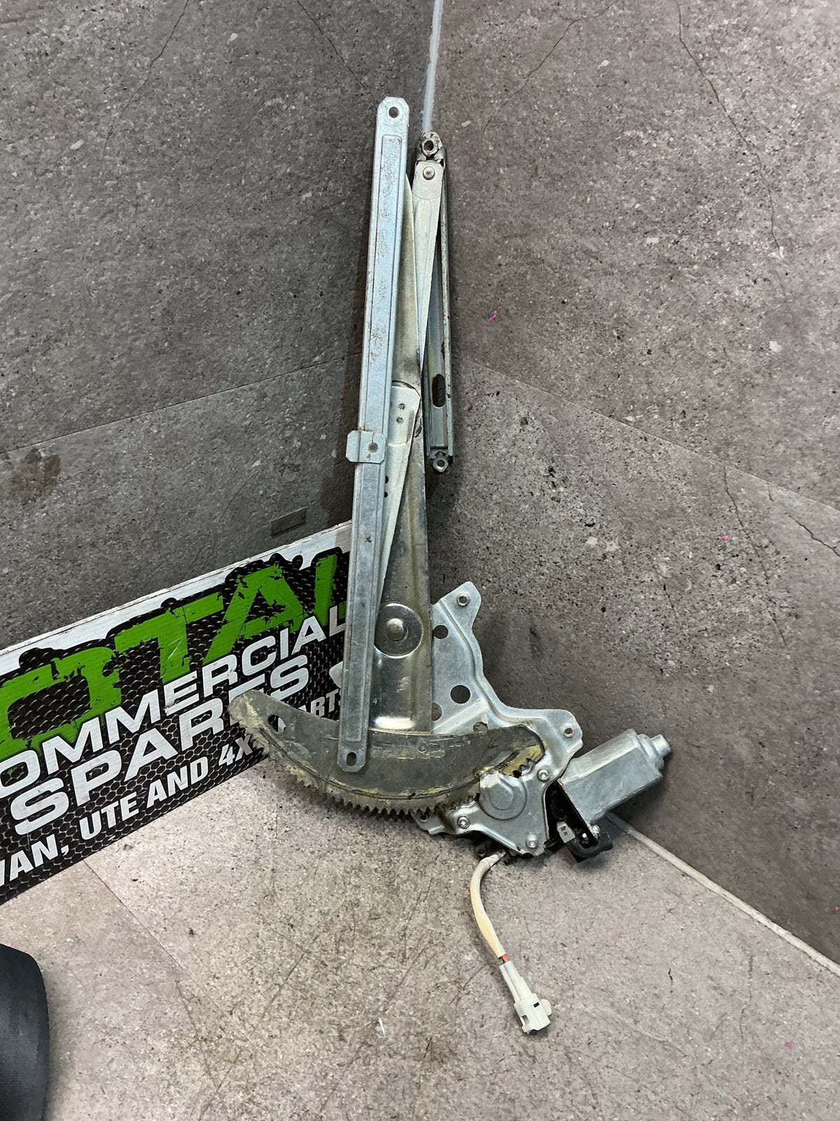 2005-2018 Suzuki Jimny SN- Left Front Window Regulator/Motor- (TAG16097)