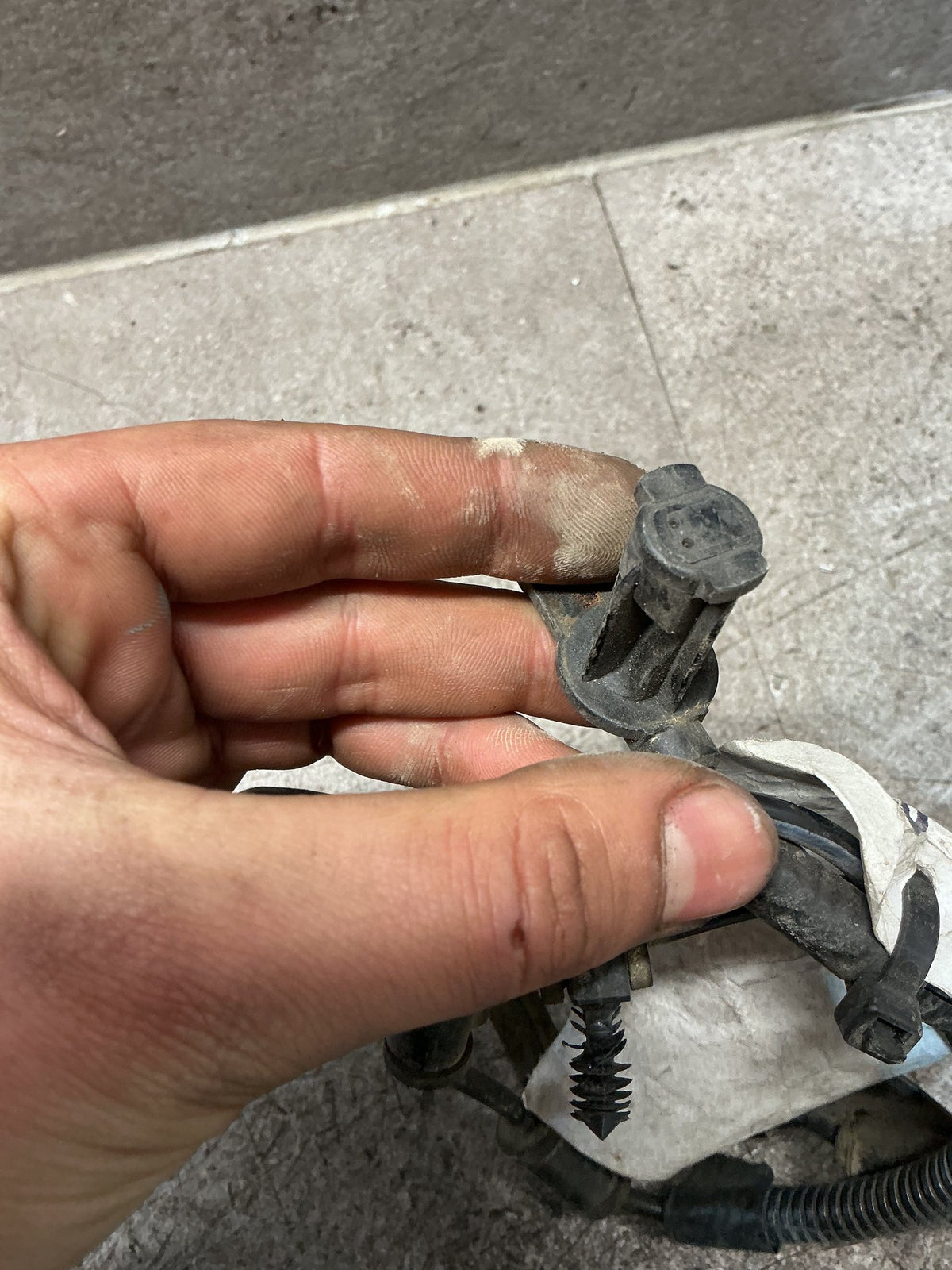 2003 Ford Escape - Left Front ABS Sensor - (TAG18313)