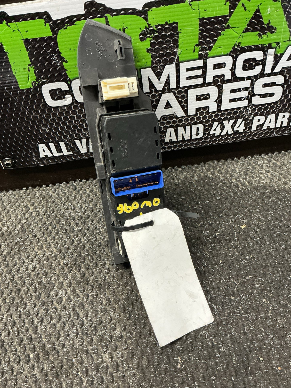 2008 Holden Captiva 7 0W096- Master Power Window Switch- (TAG9922)