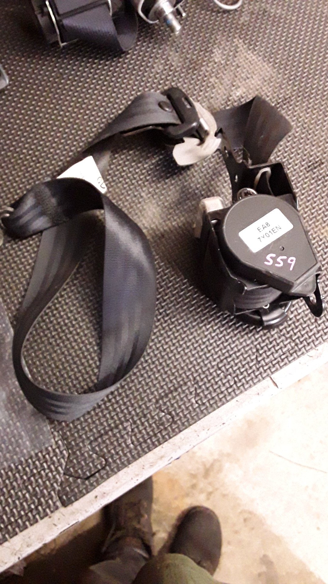 2005-2012 Mitsubishi Outlander II CW*W- Left Front Seat Belt- (TAG559)