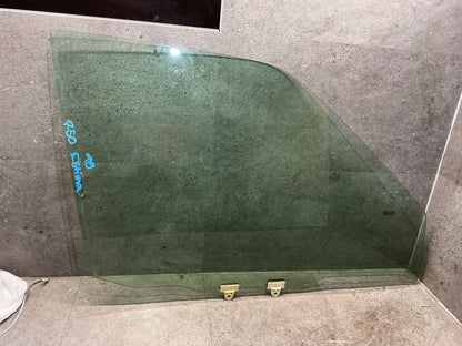 1998 Toyota Estima R50 - Right Front Door Glass - (TAG19150)