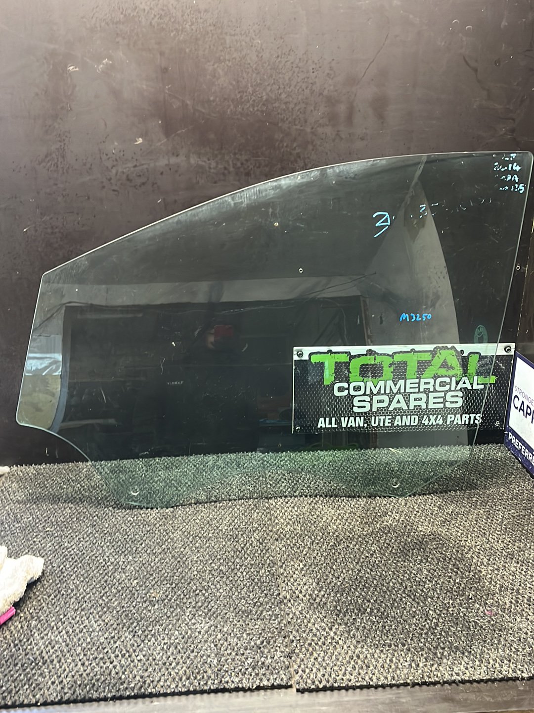 2014 Ford Kuga- Left Front Door Glass- (TAG8415) PN: M3250