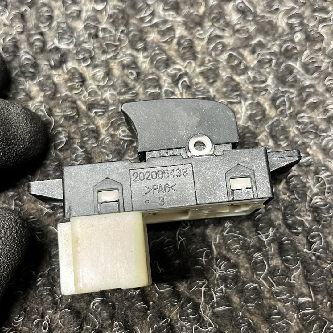2017 Holden Captiva- Left Front Window Switch- (TAG7934)