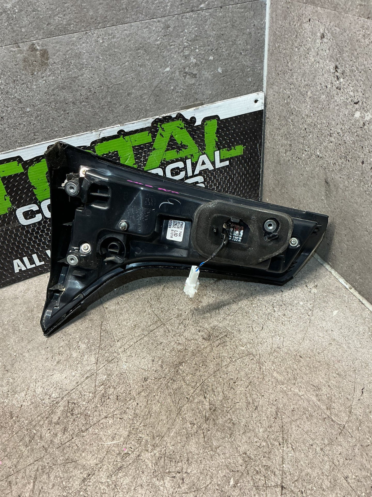2022-2023 Suzuki S-Cross- Right Tailgate Light- (TAG17267)