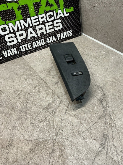 2011 Toyota Highlander U40- Left Front Window Switch- (TAG13270)