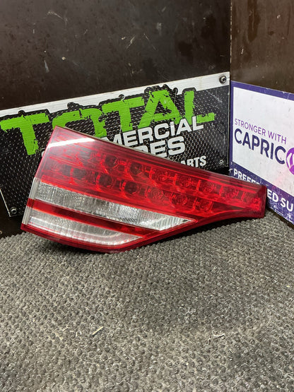 2006 Toyota Previa GSR50- Left Tailgate Light- (TAG9812)