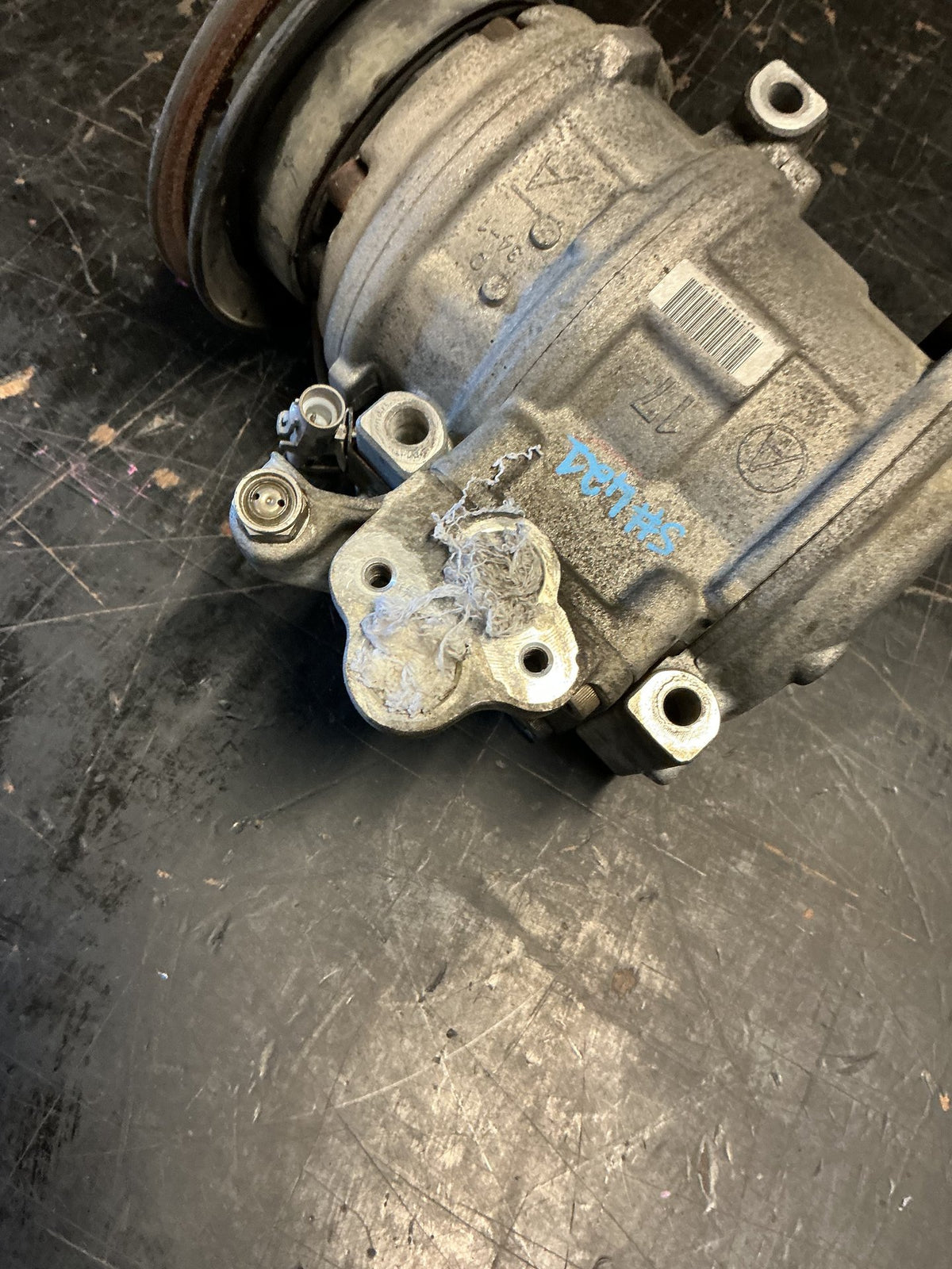 1997 Toyota Land Cruiser Prado KZJ95 - A/C Compressor - (TAG18565)