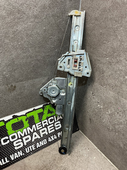 2003-2006 Suzuki Grand Vitara I FT- Right Front Window Regulator/Motor- (TAG16574)