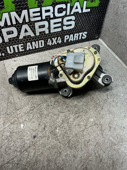 1995 Isuzu Bighorn UBS69GW- Front Wiper Motor- (TAG16382)
