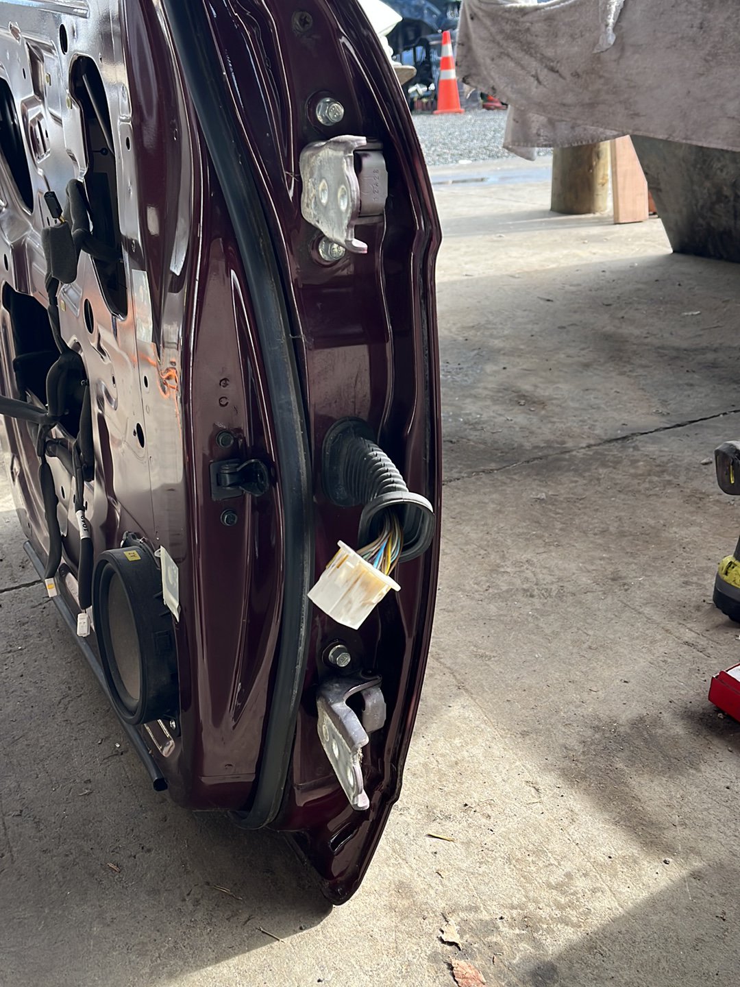 2012 Holden Captiva 7- Left Front Door Shell- (TAG8962)