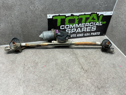 2005-2006 Toyota Hilux VII N20- Front Wiper Rack Assembly- (TAG13680)
