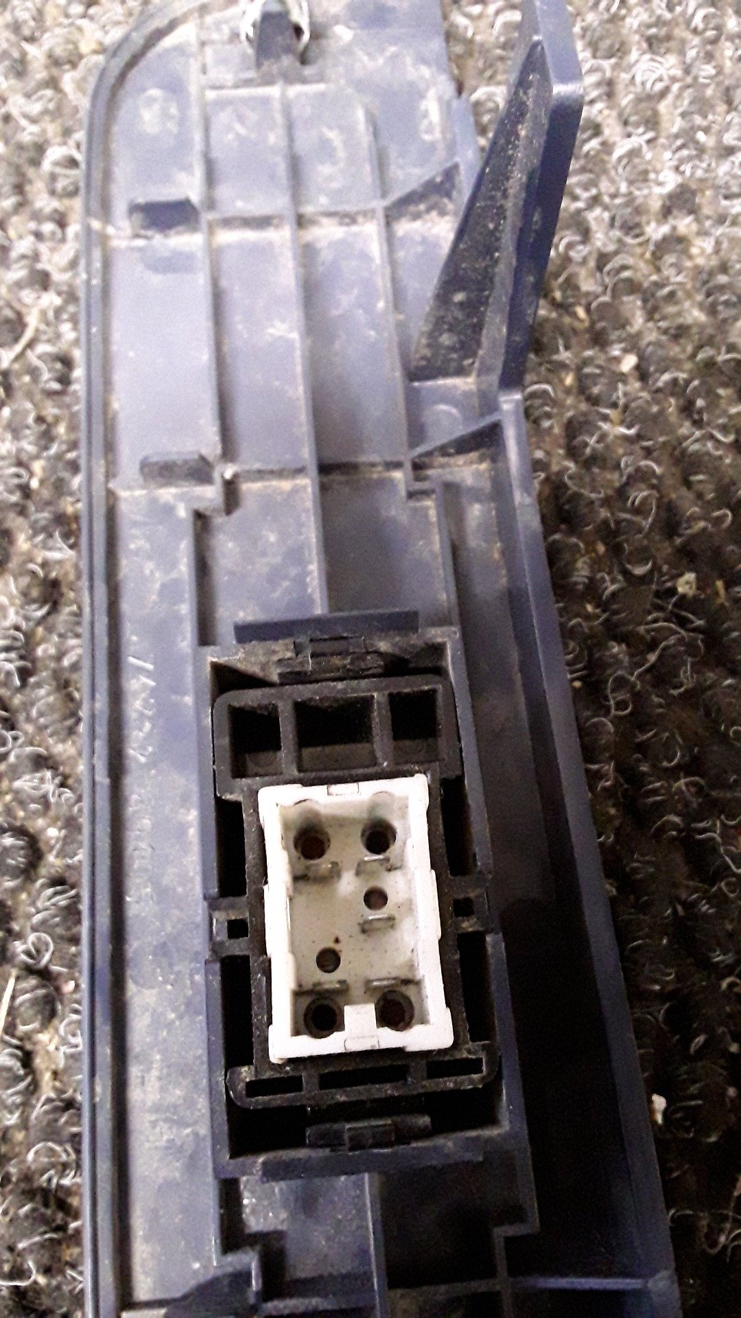 1989-1995 Toyota Hilux II N130 VZN130- Left Front Window Switch- (TAG6372)