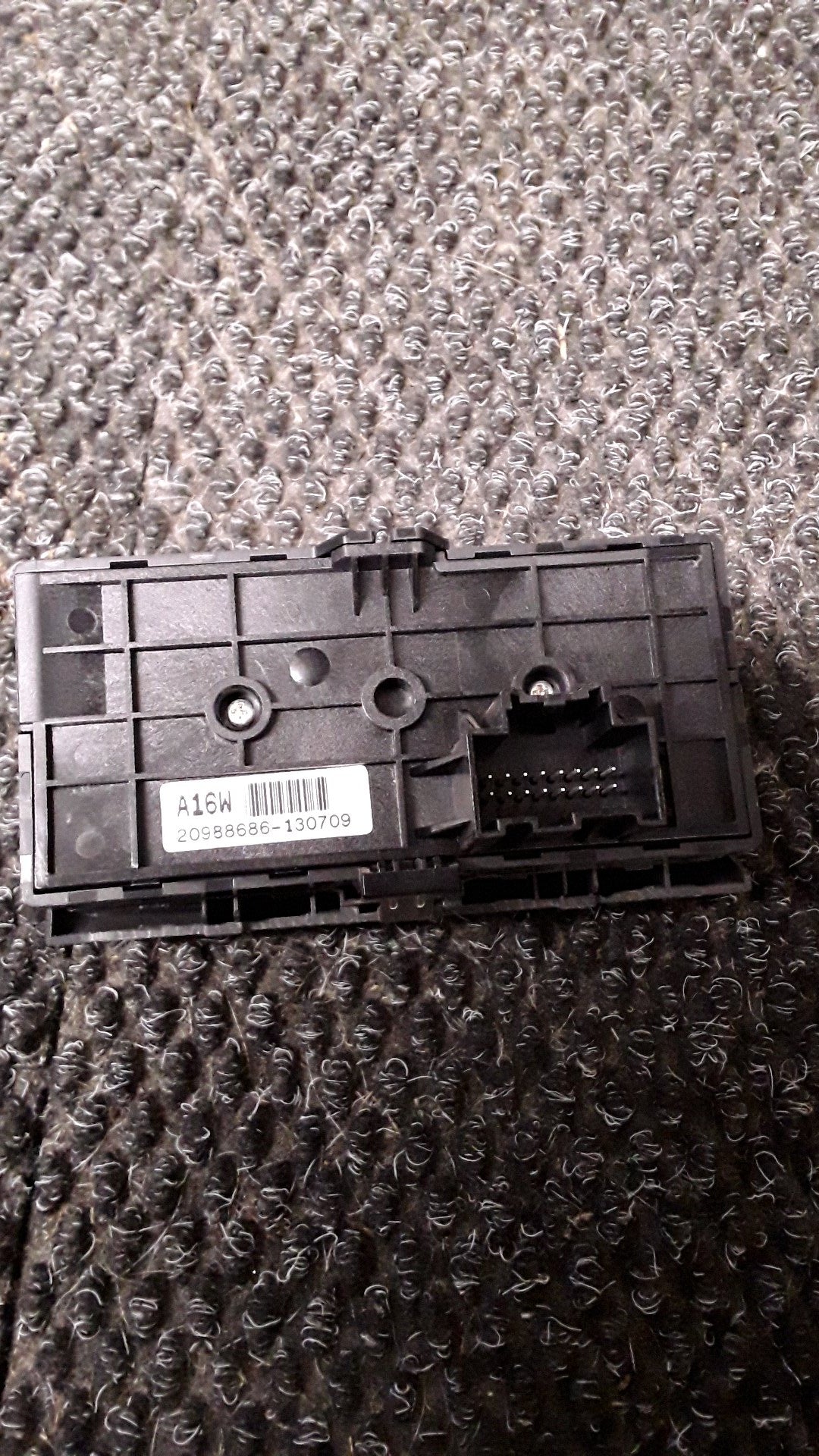 2013 Captiva LT 2WD 2.4 AT- Headlight Switch- (TAG6473)