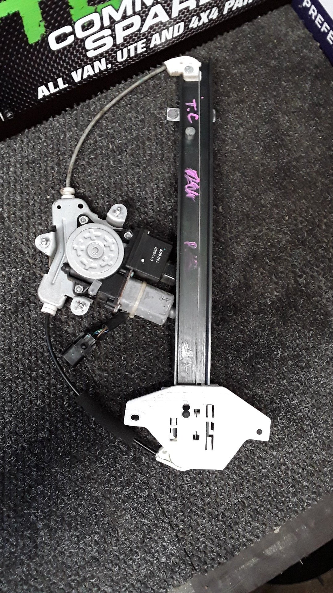 2013 Holden Captiva LT 2WD 2.4- Right Rear Window Regulator/Motor- (TAG6429)