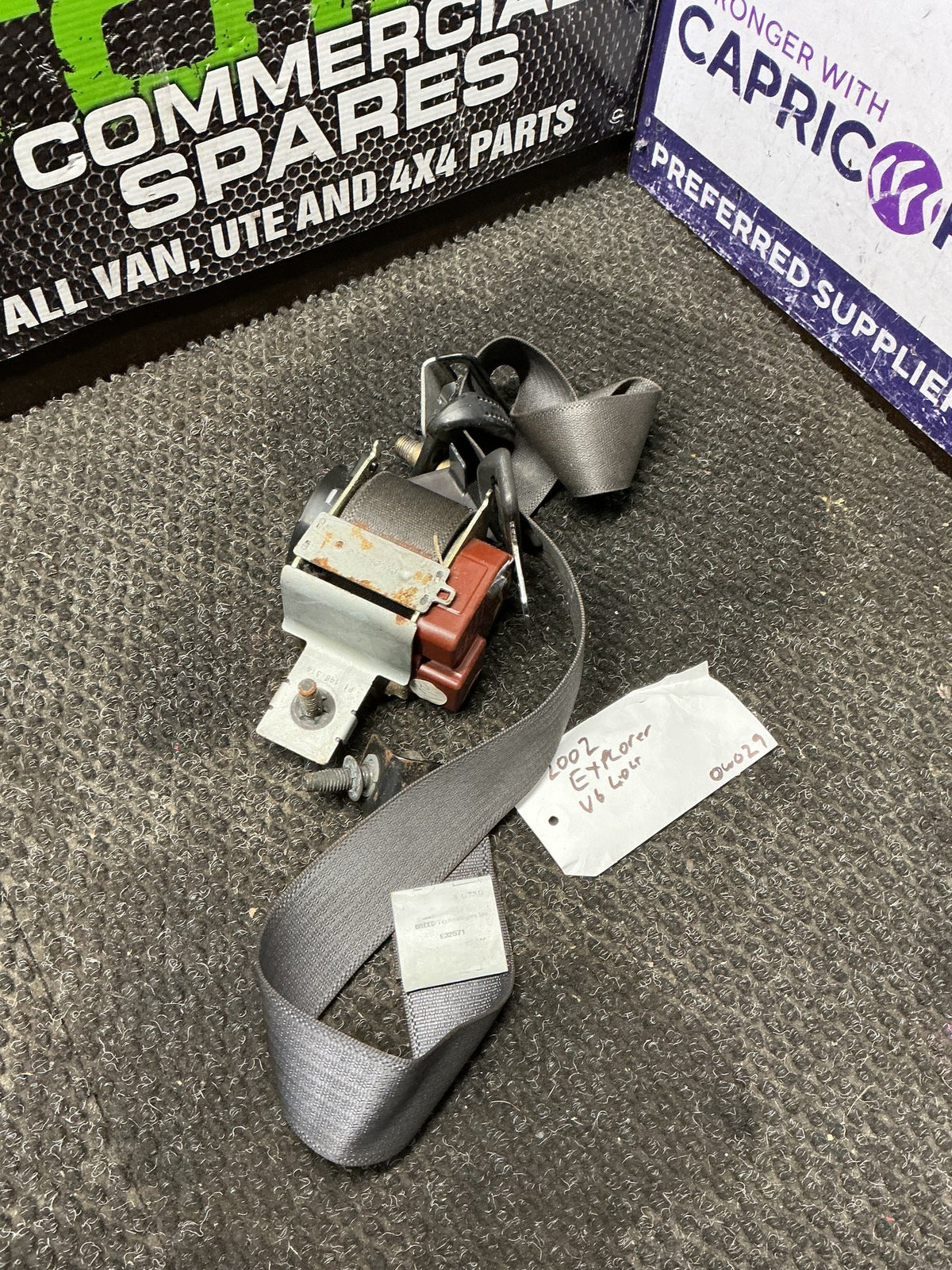 2002 Ford Explorer 0W029- Left Front Seat Belt- (TAG10811)