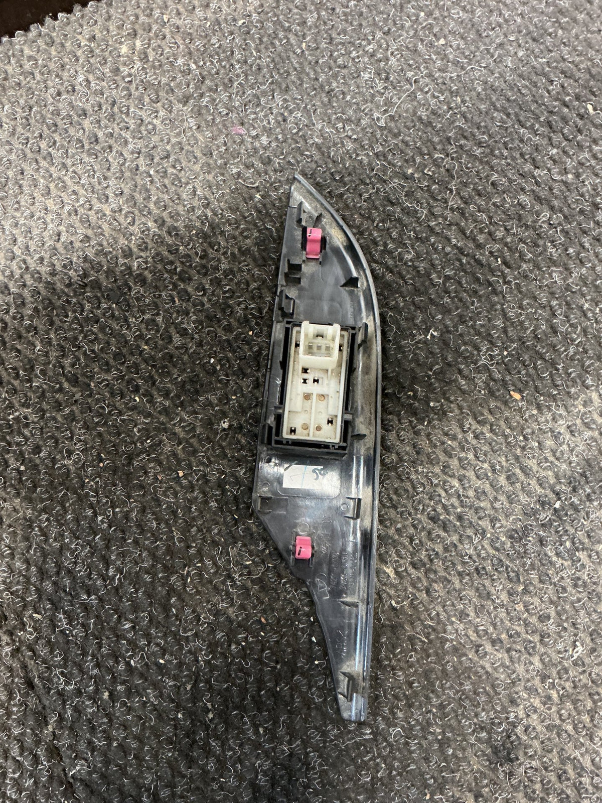 2015 Toyota Hilux VIII N130- Right Rear Window Switch- (TAG10145)