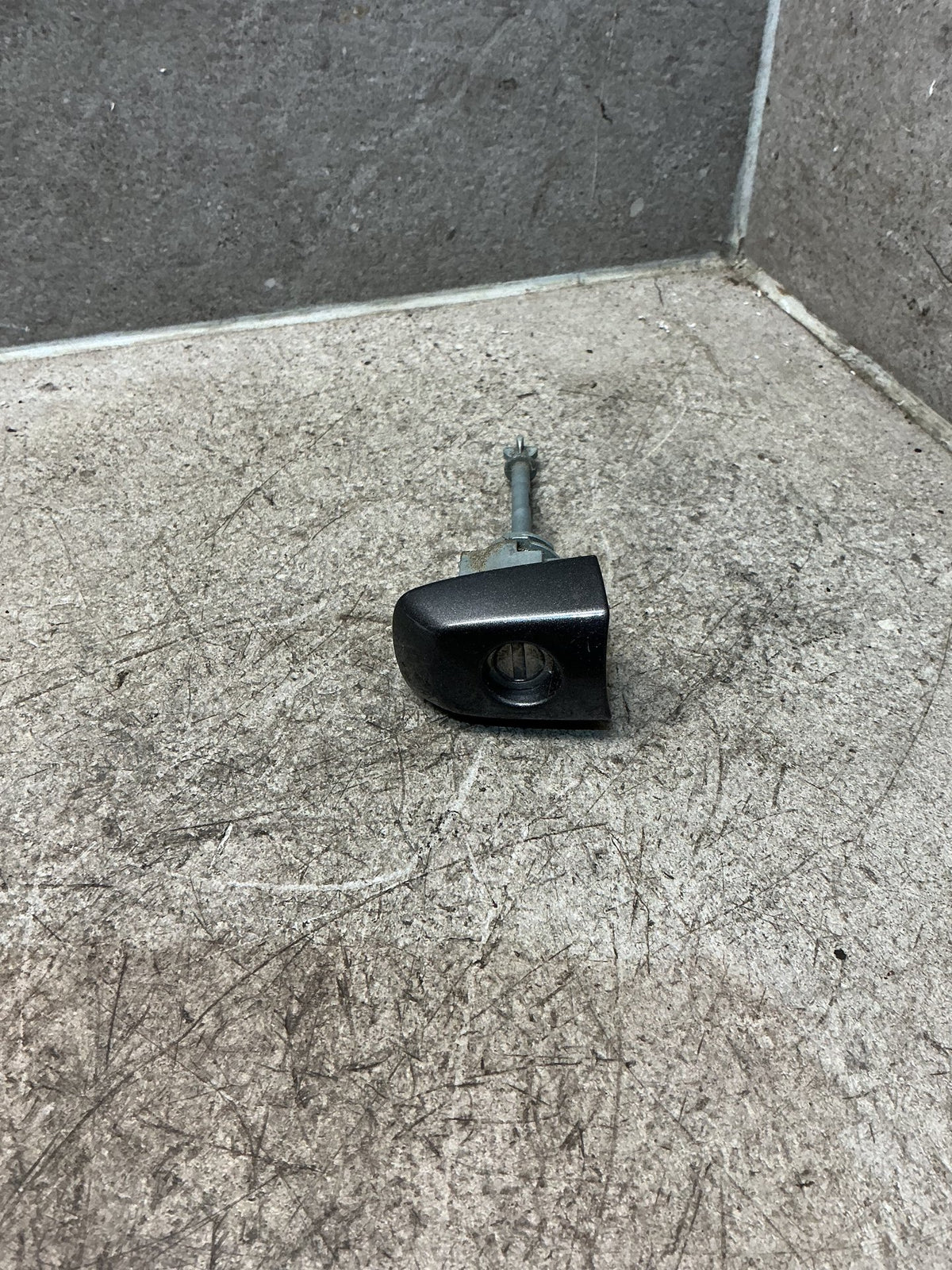 2012-2019 Suzuki Grand Vitara II JT - Right Front Door Lock Barrel - (TAG17774)