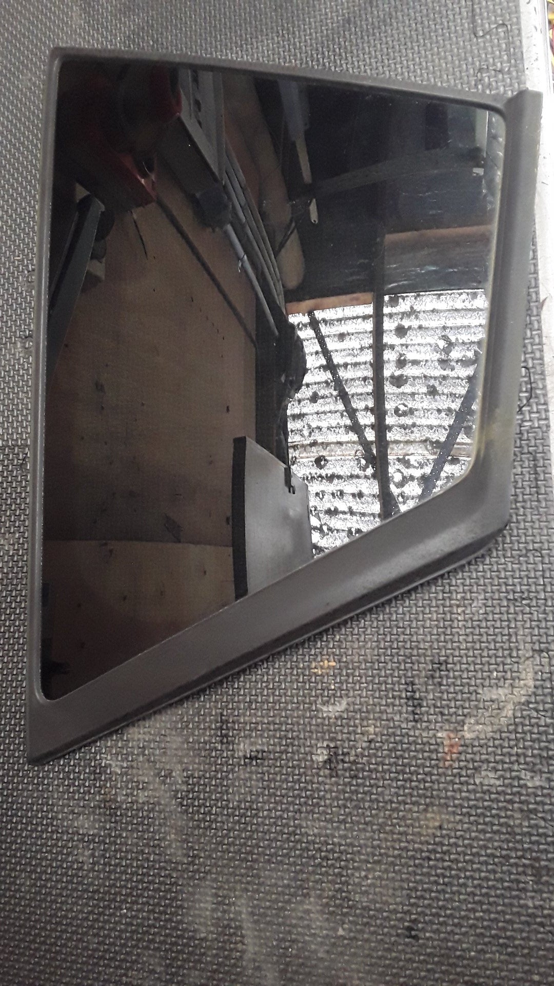 2005-2012 Mitsubishi Outlander II CW*W- Right Rear Cargo Glass- (TAG636)