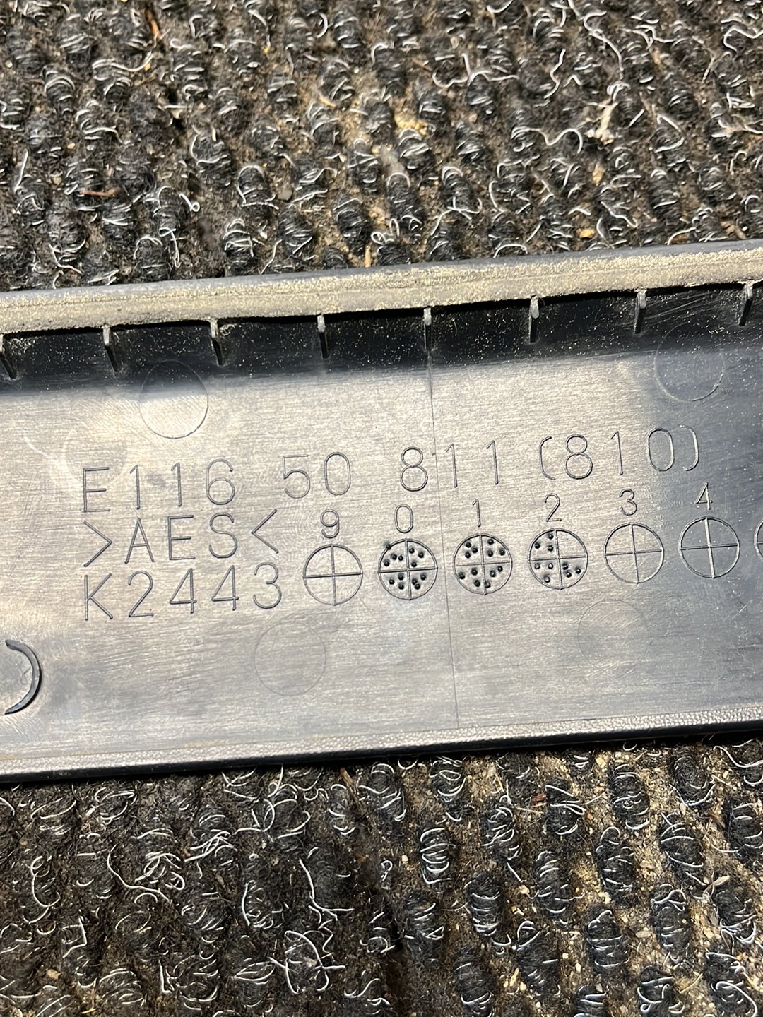 2001-2010 Ford Escape- Centre Tailgate Garnish- (TAG8699)