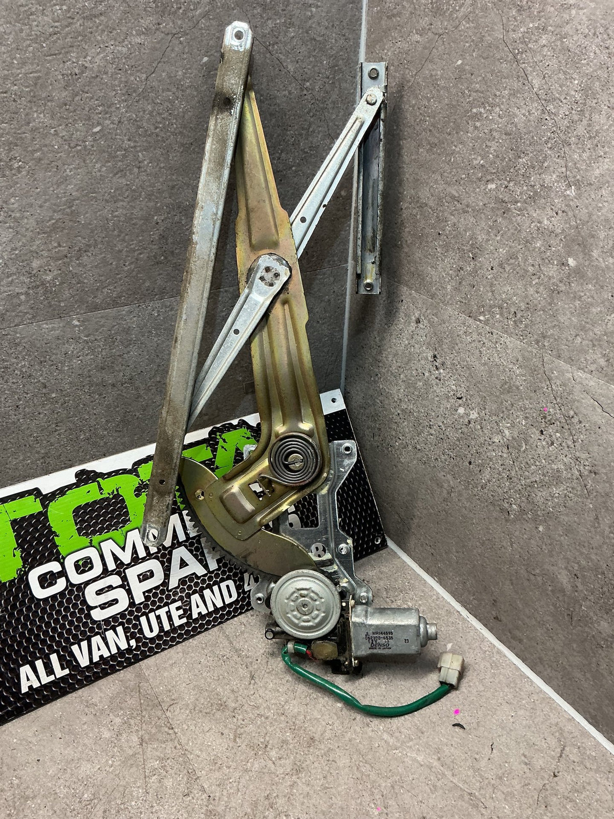 1996-2006 Mitsubishi Triton K7*T- Left Front Window Regulator/Motor- (TAG13510)