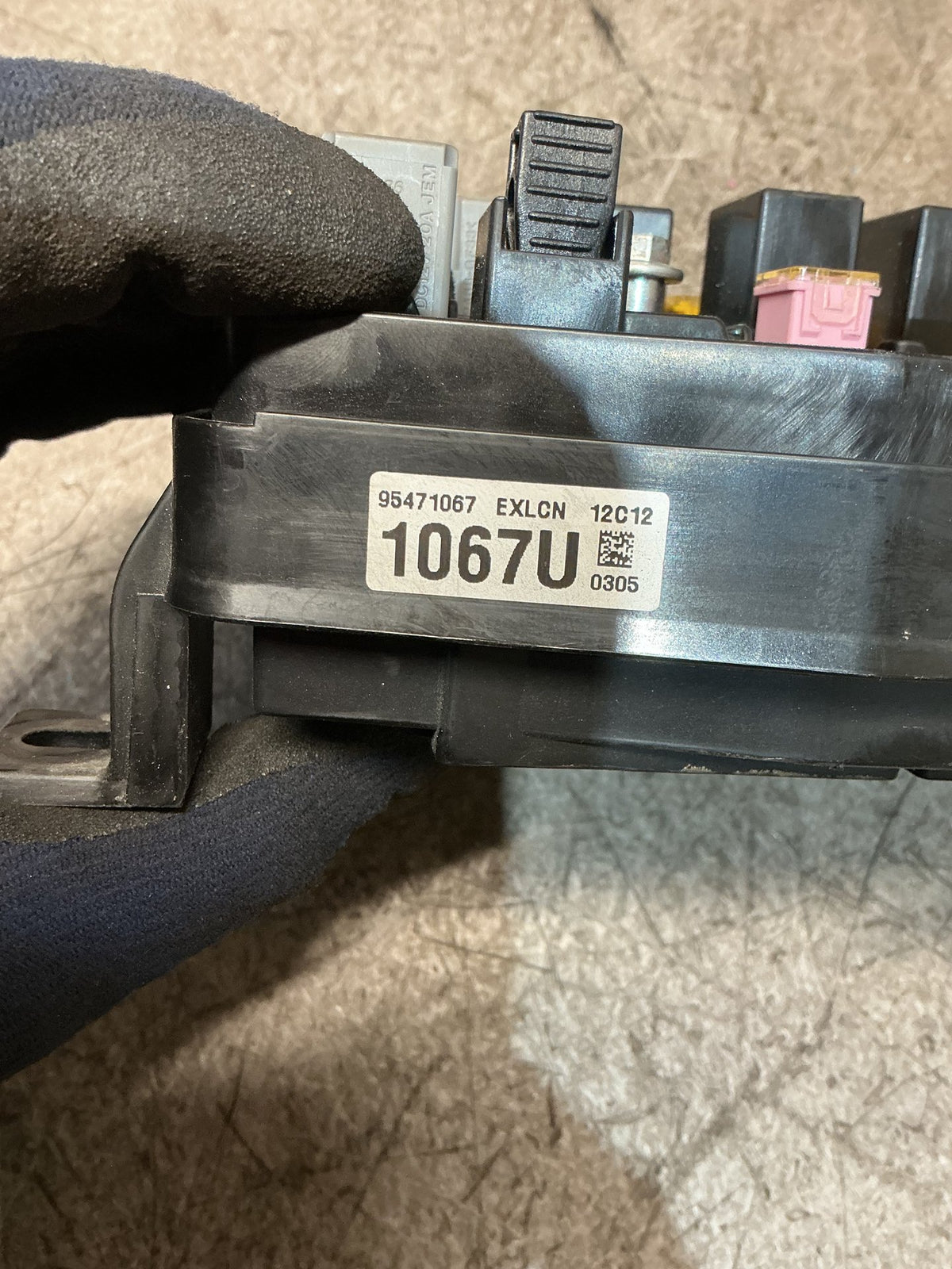 2012 Holden Captiva - Engine Fuse Box - (TAG18500)