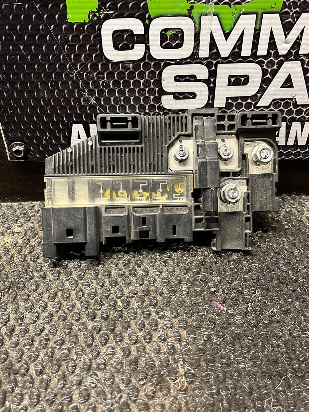 2007 Suzuki Vitara- Battery Fuse Box- (TAG9167)