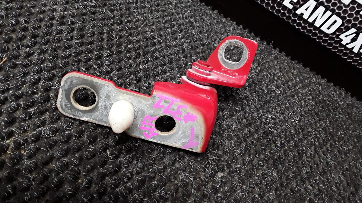 2021 Ford Puma ST-LINE 1.0P/7AT- Right Front Door Top Hinge- (TAG6608)