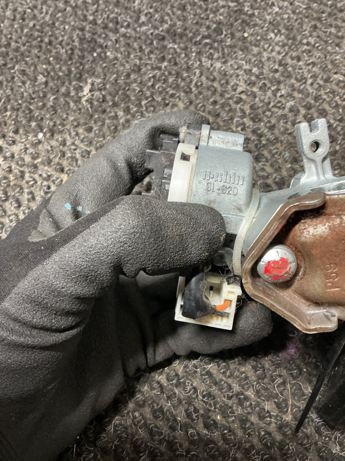 2006 Suzuki Swift 4W113- Ignition With Key- (TAG10842)