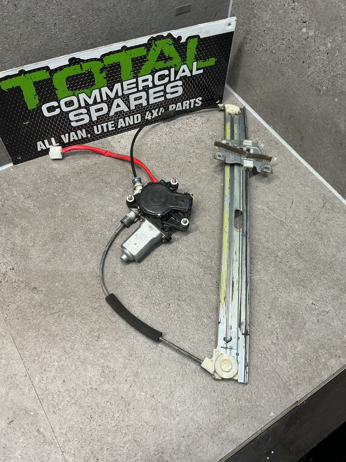2005 Ford Escape EPFWF- Right Front Window Regulator/Motor- (TAG12018)