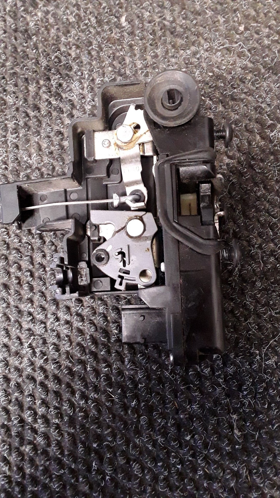 2013 Holden Captiva LT 2WD 2.4 AT- Left Rear Door Lock Actuator- (TAG6432)