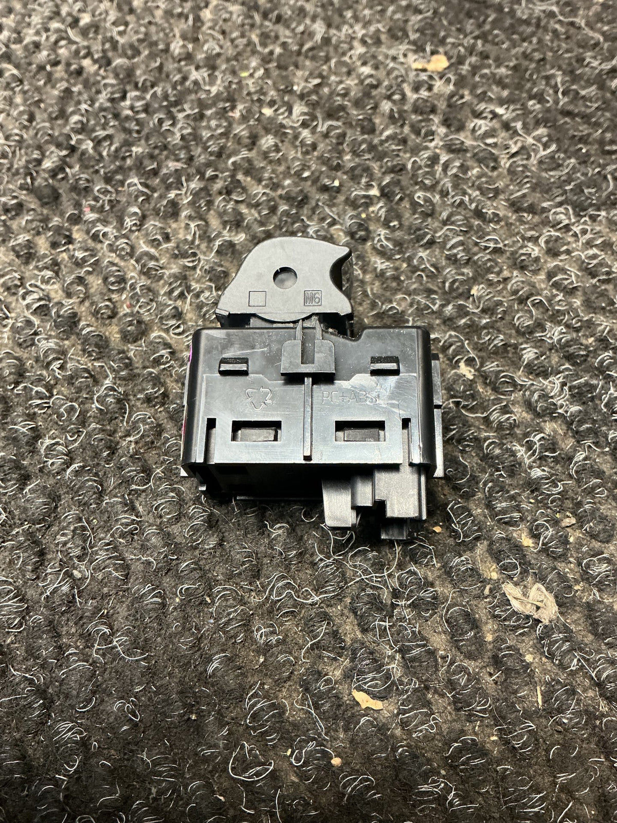 2020 Ford Endura CA- Right Rear Window Switch- (TAG11136) PN: GT4T-14529-AAW